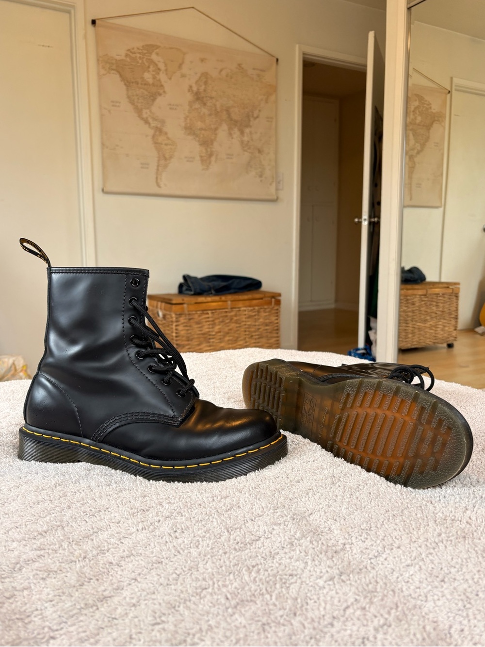 BRAND NEW dr. Martens leather lace-up boot